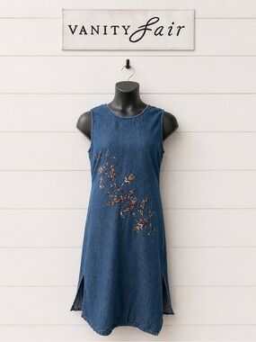 VANITY FAIR – Embroidered Denim Dress – Size 16